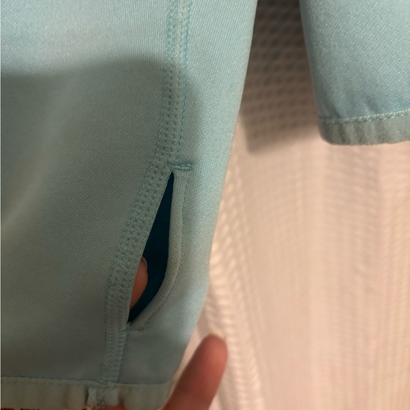 Nike Therma-Fit Hoodie Women's Size M Aqua Blue Drawstring Thumb Holes Run Jog - Picture 3 of 7